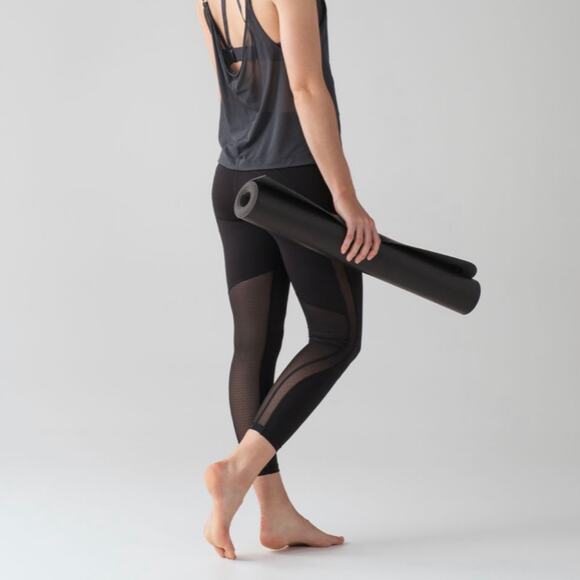 Lululemon Revitalize Tight in Black Long Lululemon Leggings Size 2 - Picture 1 of 11